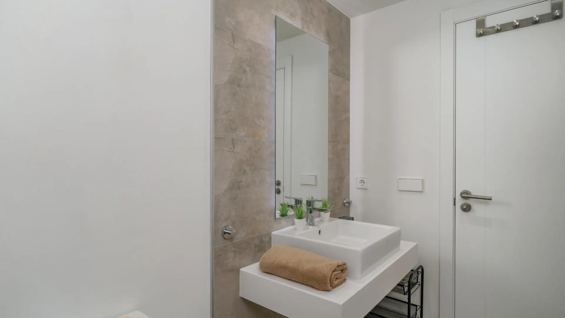 에스테포나 Lica Infinity Collection Penthouse Altana 아파트 0*,  스페인