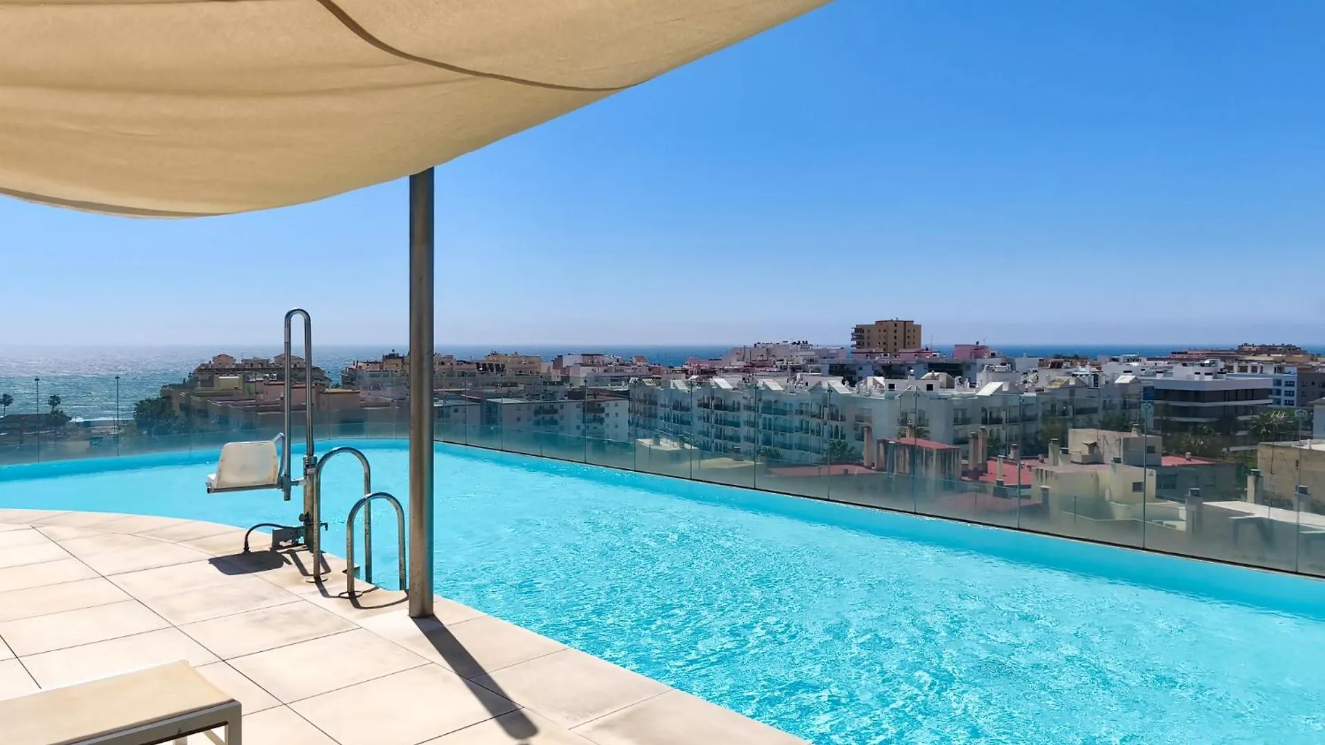 에스테포나 Lica Infinity Collection Penthouse Altana 아파트